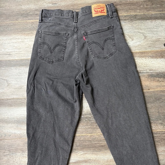 Levi’s High Waisted Mom Jeans | Black | size 30 - Picture 3 of 3